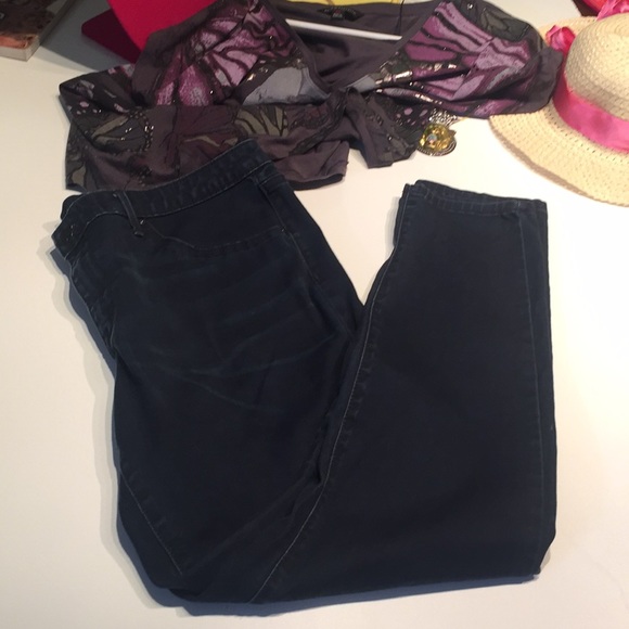 Mossimo Supply Co. Pants - Mossimo Denim Mid rise Jeggings Size 16 Beautiful!